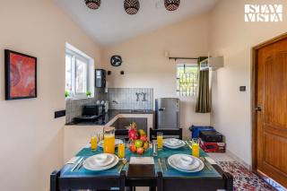 StayVista at Rustling Pine with Bonfire, BBQ & Lawn - 5