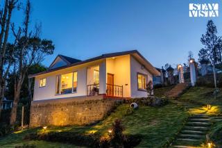 StayVista at Rustling Pine with Bonfire, BBQ & Lawn - 8