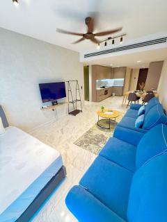 PANORAMIC SUITES at Eaton residence - 9