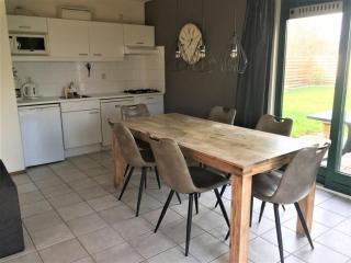 Lovely holiday home with private barbecue - 4