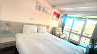 Le George Motel - 8