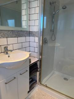 Modern guesthouse right in town - Motueka - 7