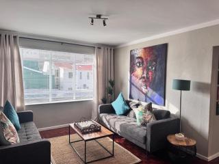 Trendy 1 bedroom flat in the heart of Green Point - 3