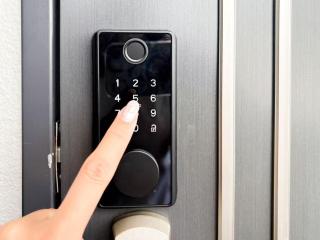 Compass 5 minutes from subway Direct access to airport - 3