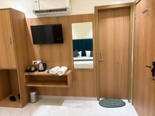 Hotel Divya Regency - 4