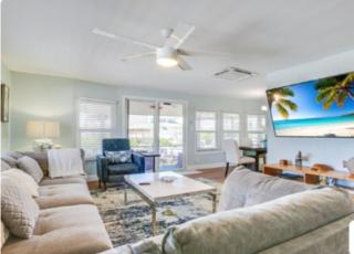 Waterfront Cottage - 7