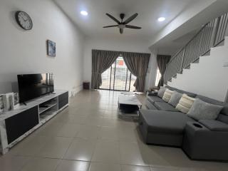 Alur Homestay Casa 4 Bedrooms - 5