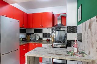 Chic Urban Retreat - 8