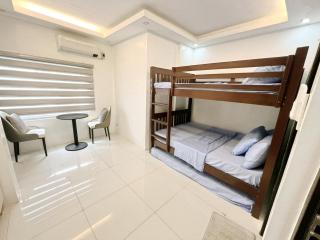 7BR Luxury Resort with Pool and Bar - 2