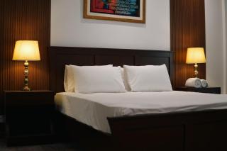 Gold Crest Luxe Apartment DHA - 2