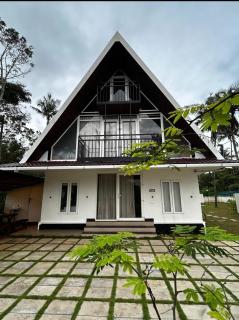 Vadanapilly Beach Villa for 8-10 adults - 3