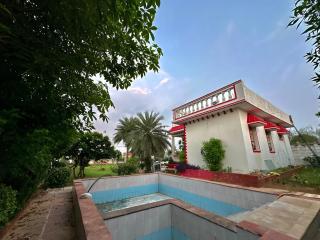 Fresh water pool farm Near sec 10 - 8
