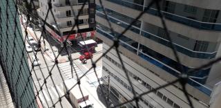 Apartamento de 2 quartos na beira mar para 8 pessoas, amplo com varanda, mercado 24 horas, farmacia e restaurante no próprio condomínio - 1
