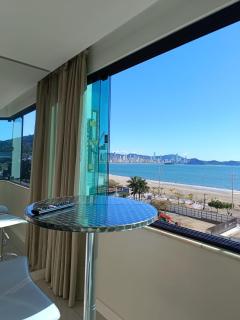 3 Suítes Linda Vista da Orla de BC a 50m da Praia - 2