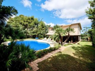 Villa in Valderice with Pool and Garden - 0