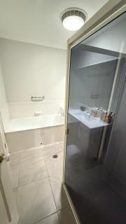 The Queen Nest Family House Unit 2 - - 2