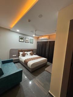 Hotel R Town - 1