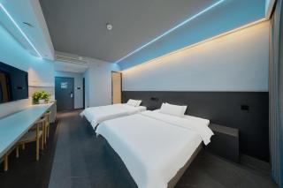 ZhangJiaJieWuLingYuan栖见云舍Hotel - 2