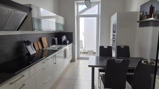 City Central Deluxe Apartment - 7