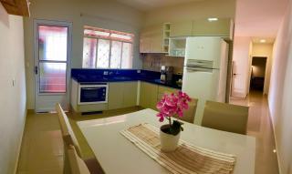 House with pool and barbecue grill - Americana - 1