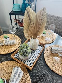 2 blocks from the beach in the center of town - 4