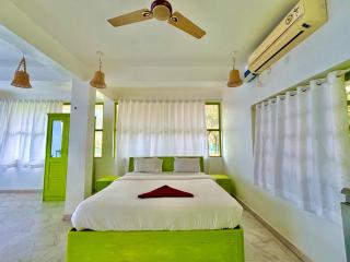Dreamy vibe Stays - Morjim - 6