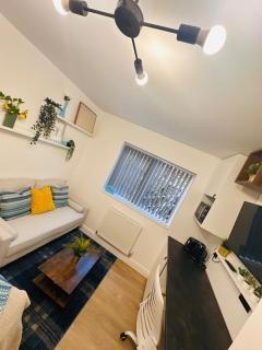 R2 - Elegant Private Room with Kitchenette near QE Hospital Harborne - 5