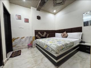 The Kwality Residency - Jāmb - 1