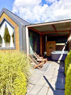 Tiny house with sauna & jacuzzi near Amsterdam - Vijfhuizen - 7