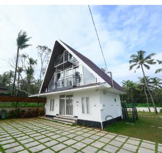 Heaven-Vadanapilly Beach Villa - 4