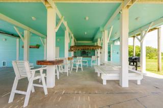 Views, 3 King Suites, 15 Guests - 8