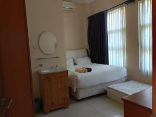 G10 Guest House Near Asia Afrika Bandung - 3