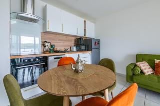 Parisian Terrace - Close to Orly and RER Station C, D - 6