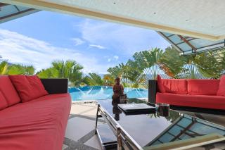 The Diamond Villa, Pool & Jacuzzi with Panoramic Views - 1