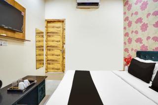 Hotel O Platinum - Ghaziabad - 1