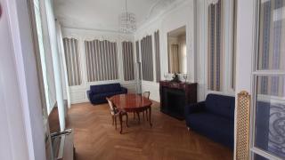 Appartement Haussmannien face aux halles - 9