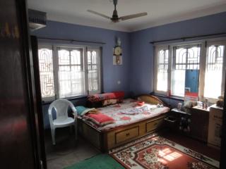 One room with two single beds with natural views - - 2