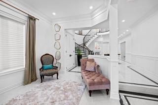 GLOBALSTAY Luxury 4-Bedroom House near Wonderland with Free Parking - Vaughan - 5