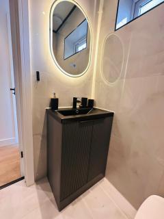 Room 3 - Luxurious Private Room with Kitchenette near QE Hospital Harborne - 7