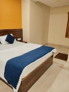 Travel Trip The Plaza- Lakdikapool- FREE 2 Burger- Award Winning Hotel - 6