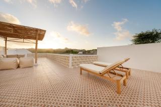 Sira Rosa Villa 2BR with Rooftop Oasis - 4