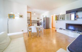 2 Bedroom Amazing Home In Trabia - 6