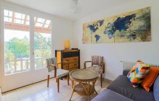 Jolie Maison Proche Rivière - 8