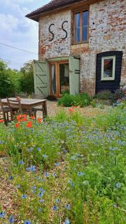 The Dovecote - unique self-contained 1bed renovated barn - Saffron Walden - 6