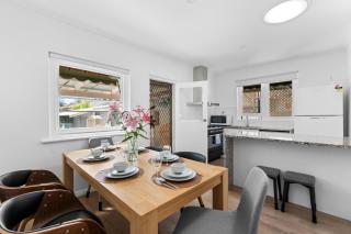 3BR home near Adelaide CBD - 2