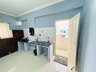 Penthouse Delight 2BHK Flat near Wipro Circle - Hyderabad - 5