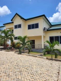 Luxury Retreat Pool Good for Groups Cape Coast - 0