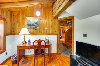 Forest Hideaway in Plainfield Hike, Paddle and Ski - 5