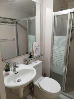 Azure Staycation with Pool View, Wifi and Netflix - 6