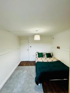 Peaceful Garden Room - 0